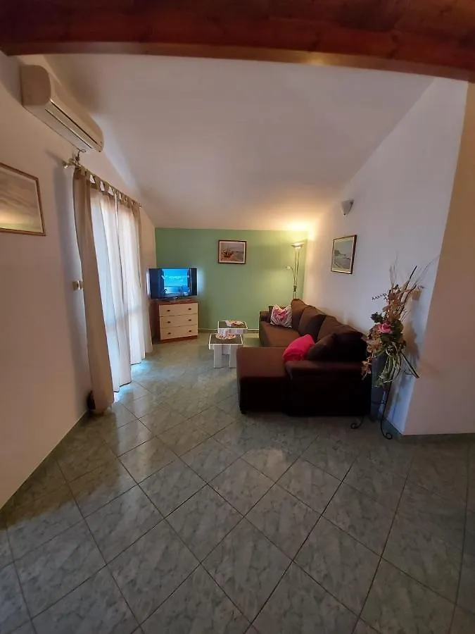 Apartments Tomic