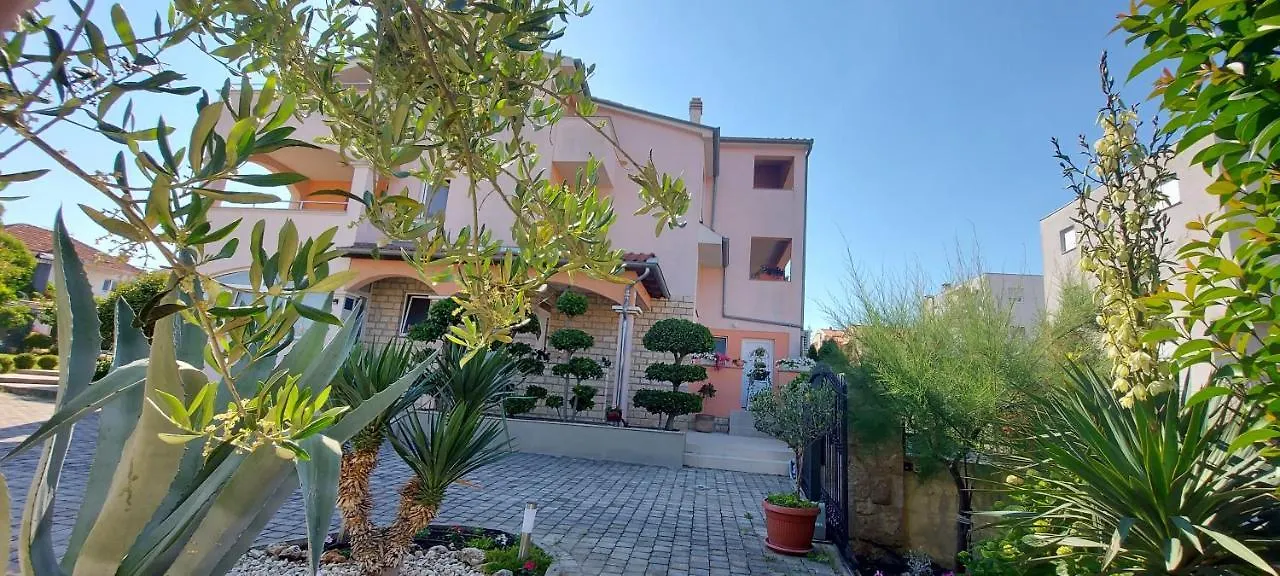 Apartments Tomic 0*, Biograd Na Moru