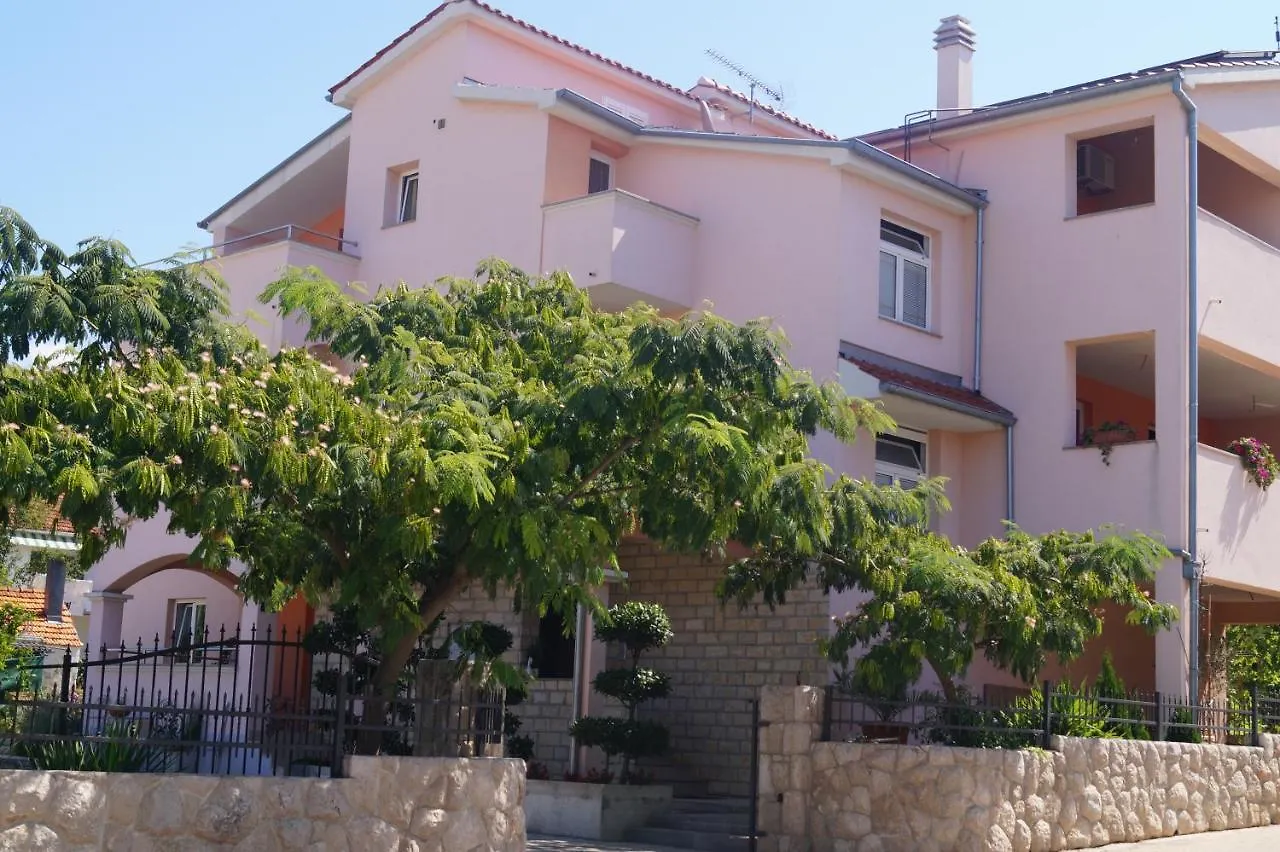 Apartments Tomic  Biograd Na Moru