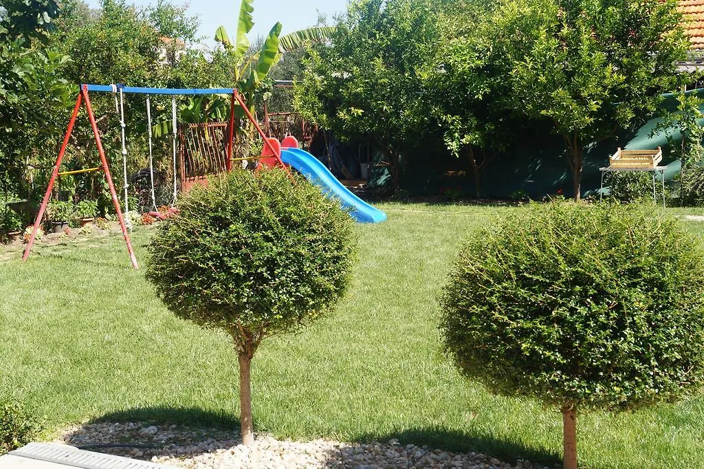 Apartments Tomic Biograd Na Moru