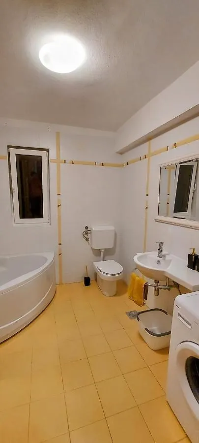 Apartments Tomic