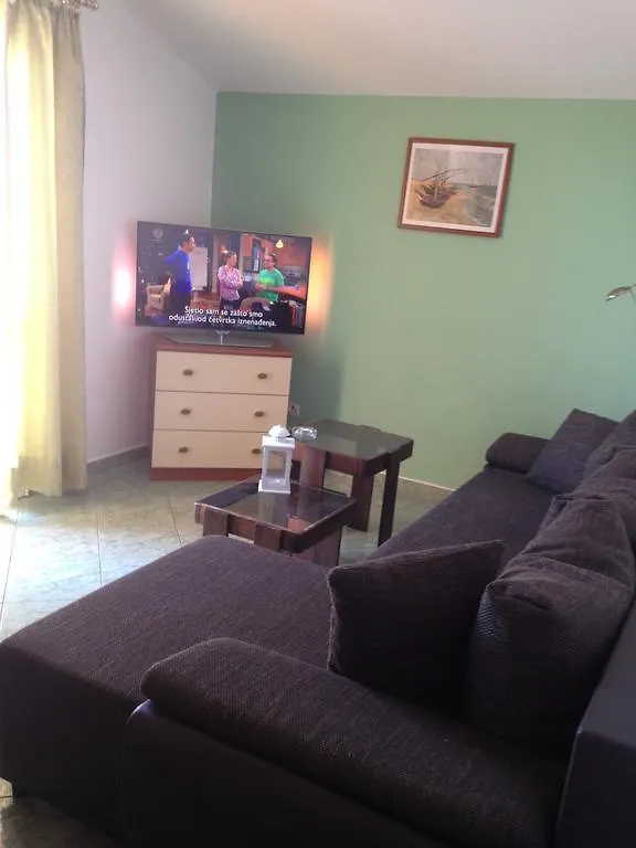 Apartments Tomic Biograd Na Moru 0*,