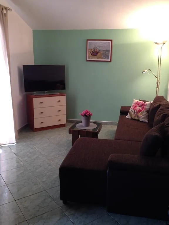 Apartments Tomic Biograd Na Moru