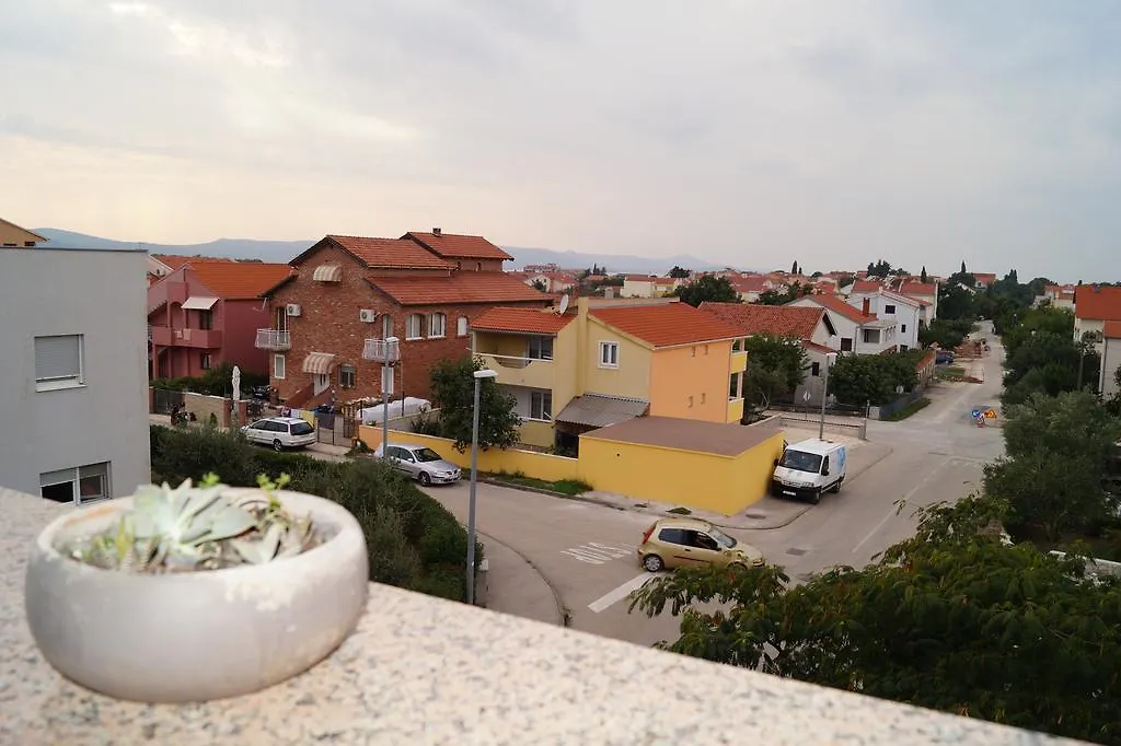 Apartments Tomic Weißenburg Kroatien